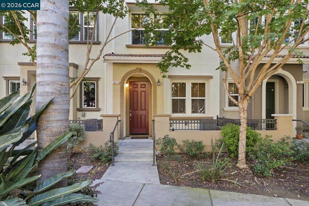 1681 Shore Pl - Photo 1