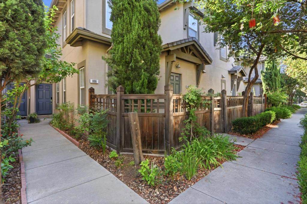 https://bt-photos.global.ssl.fastly.net/socal/orig_boomver_1_454439993-2.jpg