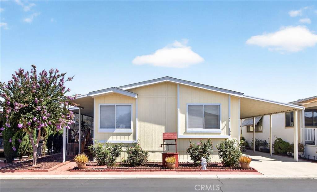 1300 Menlo Avenue - Photo 1