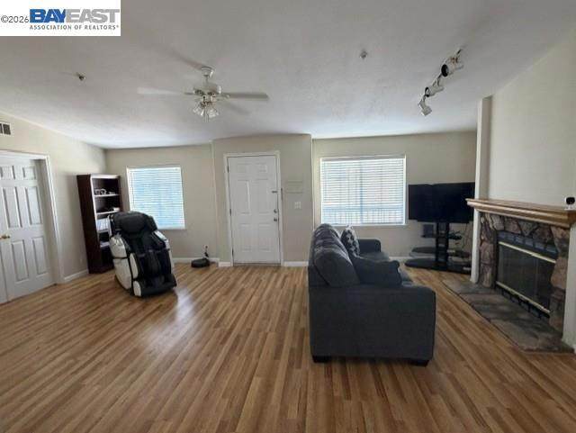 https://bt-photos.global.ssl.fastly.net/socal/orig_boomver_1_459095746-2.jpg