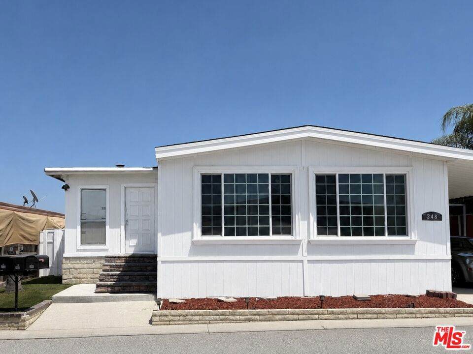 2601 Victoria Street - Photo 1