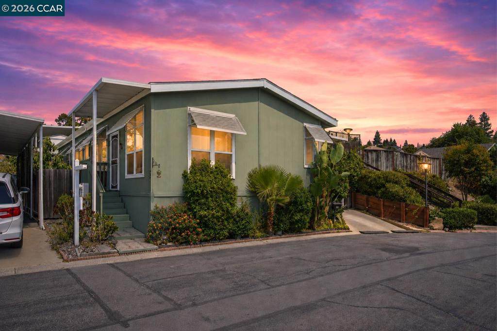 37 Terrace Dr - Photo 1