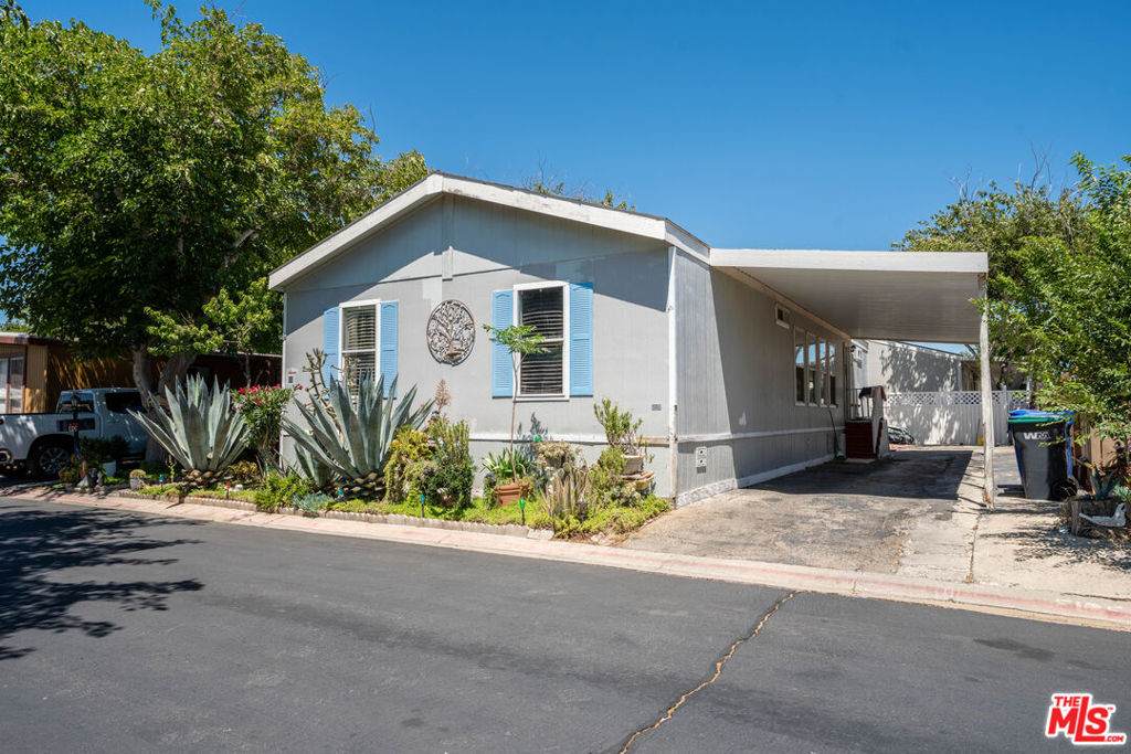 3524 Avenue R - Photo 1