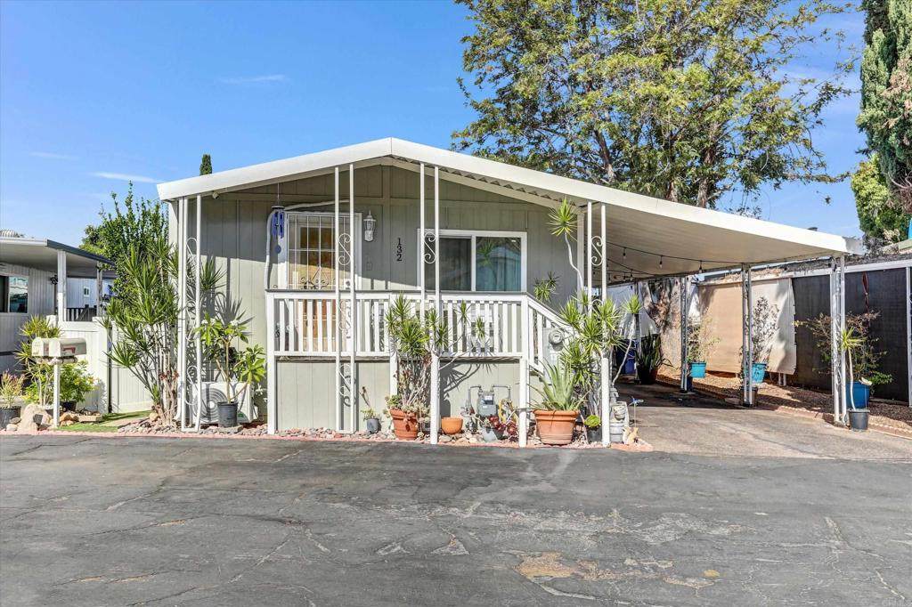 351 Bradley Avenue - Photo 1