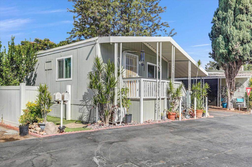 https://bt-photos.global.ssl.fastly.net/socal/orig_boomver_1_472640345-2.jpg