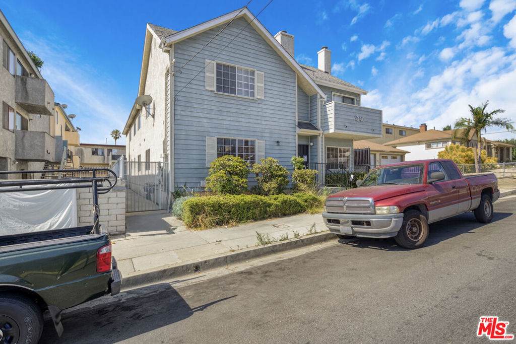 https://bt-photos.global.ssl.fastly.net/socal/orig_boomver_1_477096280-2.jpg
