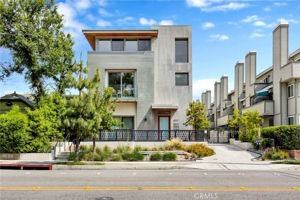 943 California Boulevard - Photo 1