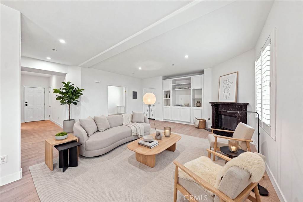 1138 Euclid Street - Photo 1