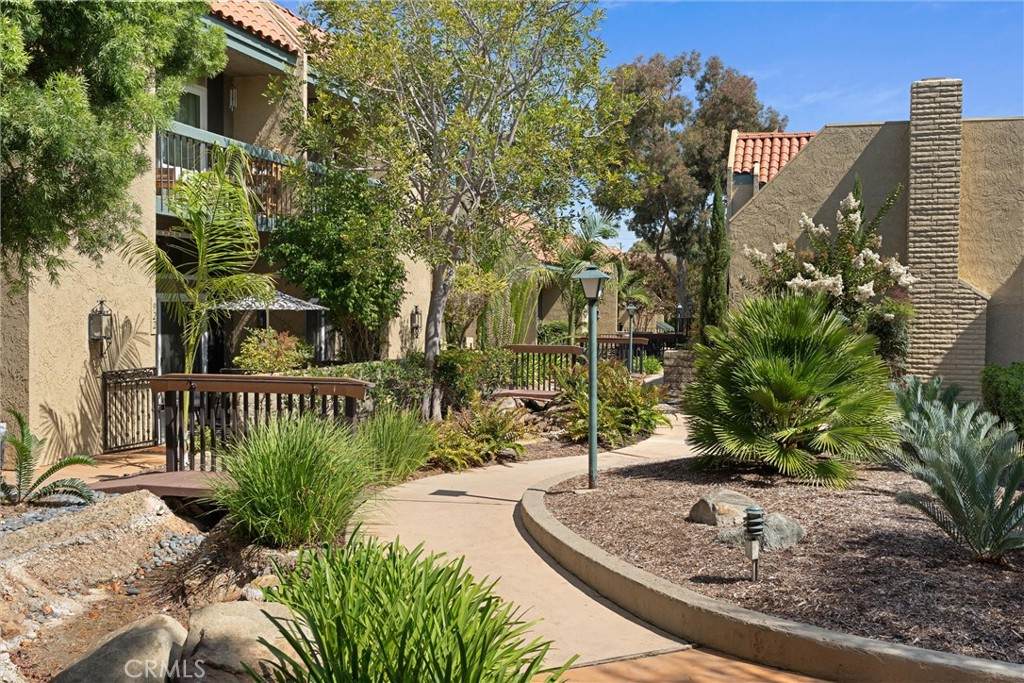 https://bt-photos.global.ssl.fastly.net/socal/orig_boomver_1_489483751-2.jpg