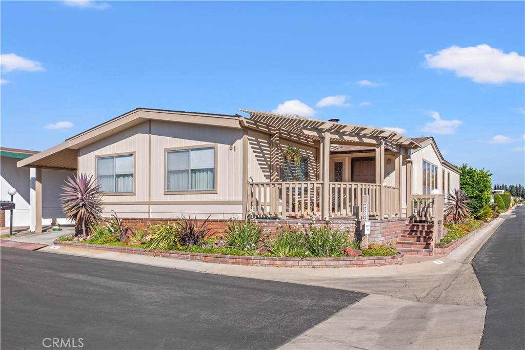 5200 Irvine Blvd - Photo 1