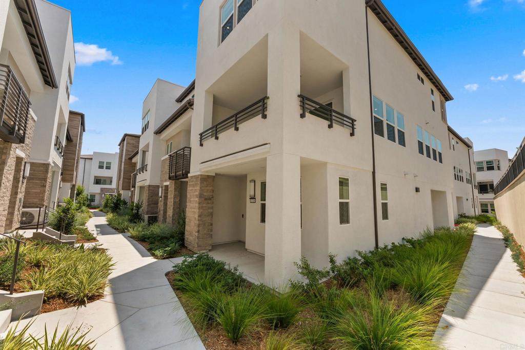 2720 Everly Drive - Photo 1