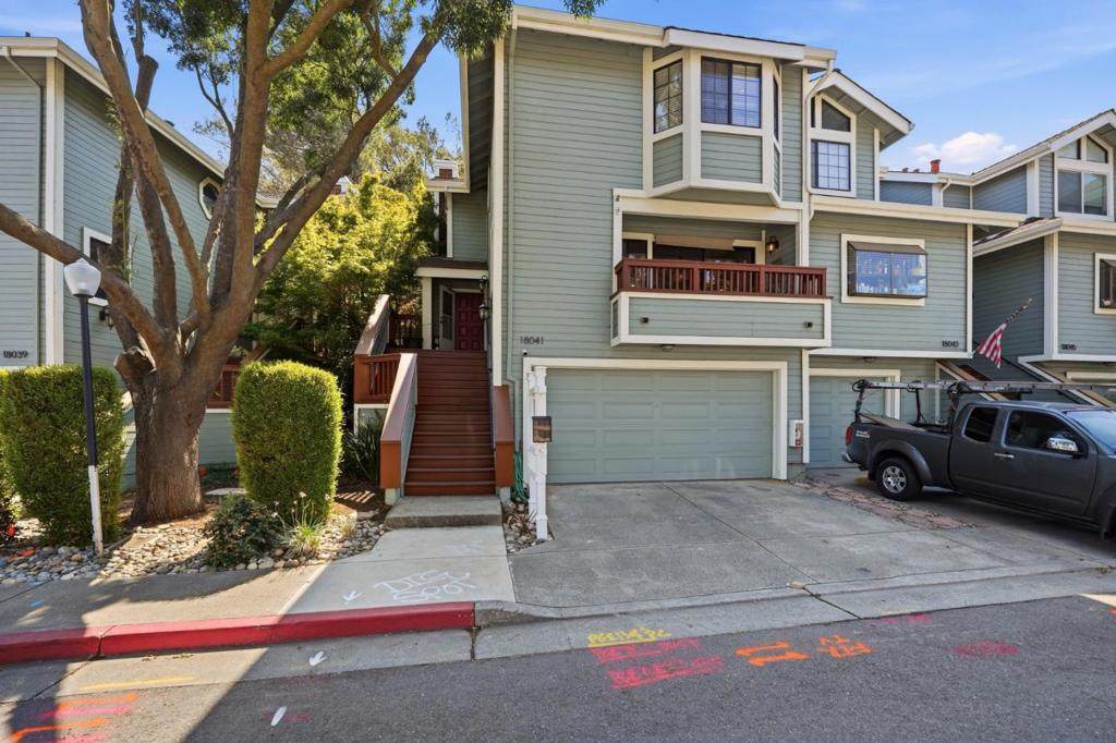 18041 Hillwood Lane - Photo 1