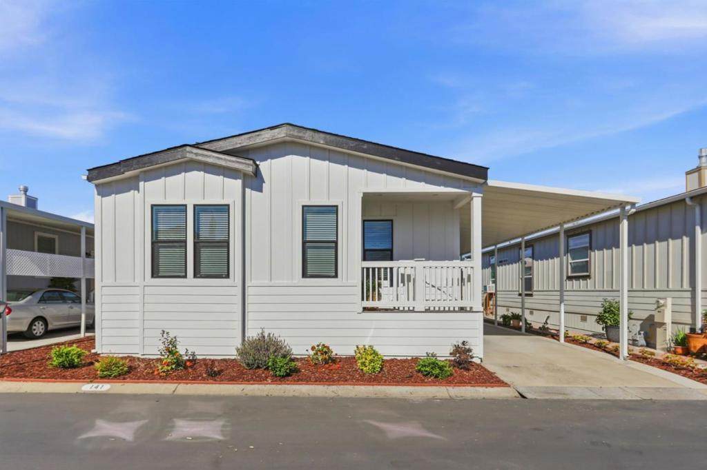 433 Sylvan Avenue - Photo 1