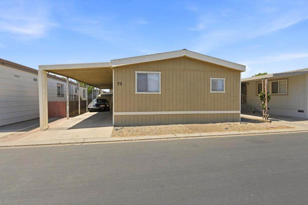 812 Clover Road - Photo 1