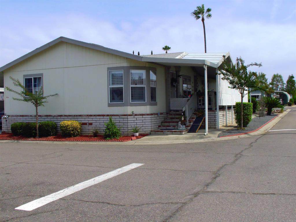 https://bt-photos.global.ssl.fastly.net/socal/orig_boomver_1_503413376-2.jpg