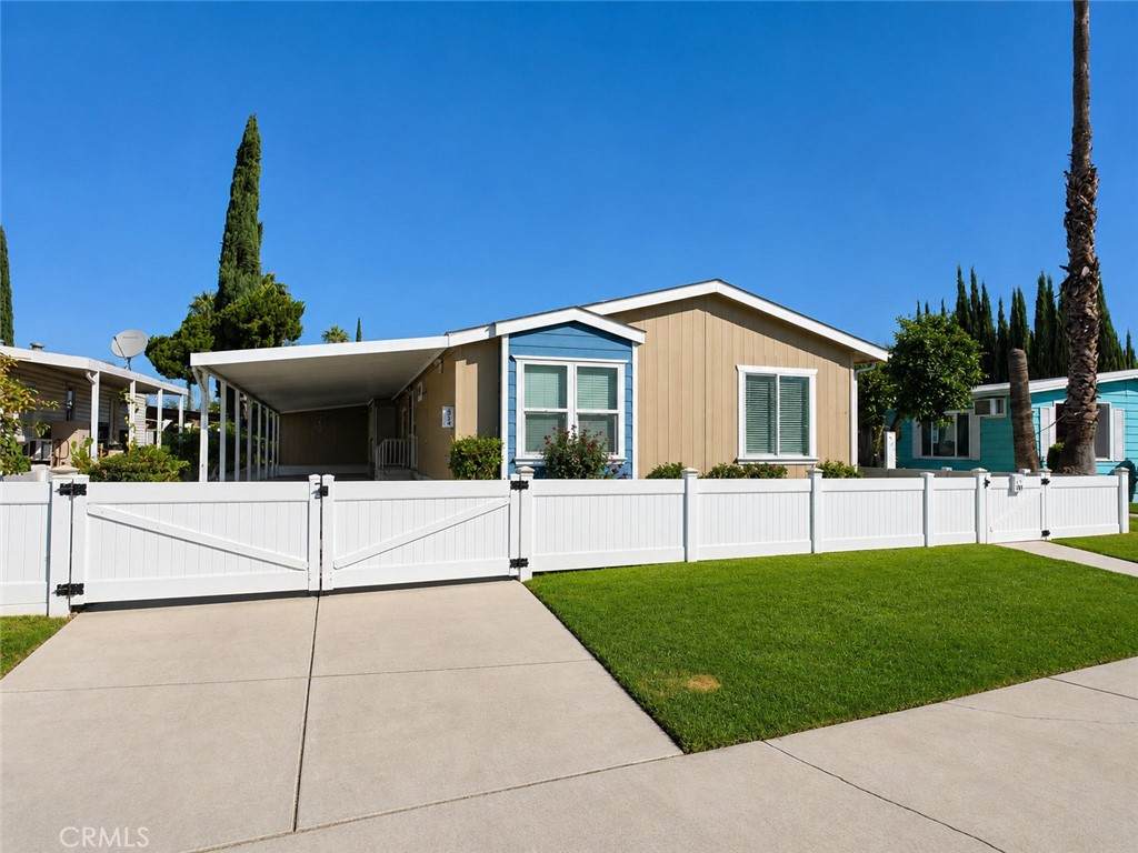 https://bt-photos.global.ssl.fastly.net/socal/orig_boomver_1_503671921-2.jpg