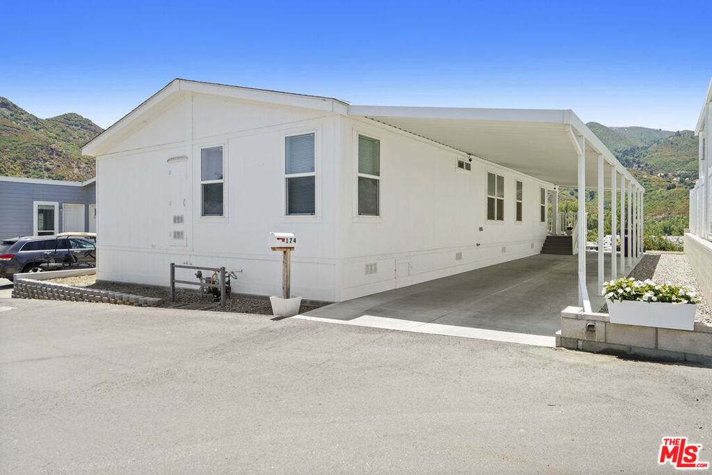 https://bt-photos.global.ssl.fastly.net/socal/orig_boomver_1_506861464-2.jpg