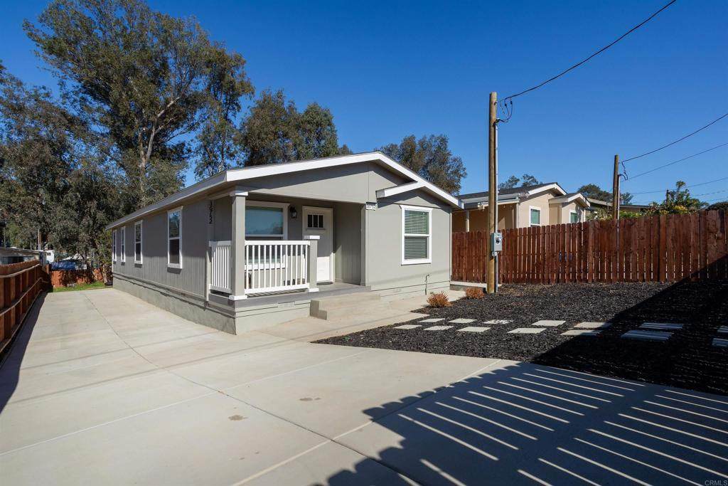 https://bt-photos.global.ssl.fastly.net/socal/orig_boomver_1_513770338-2.jpg