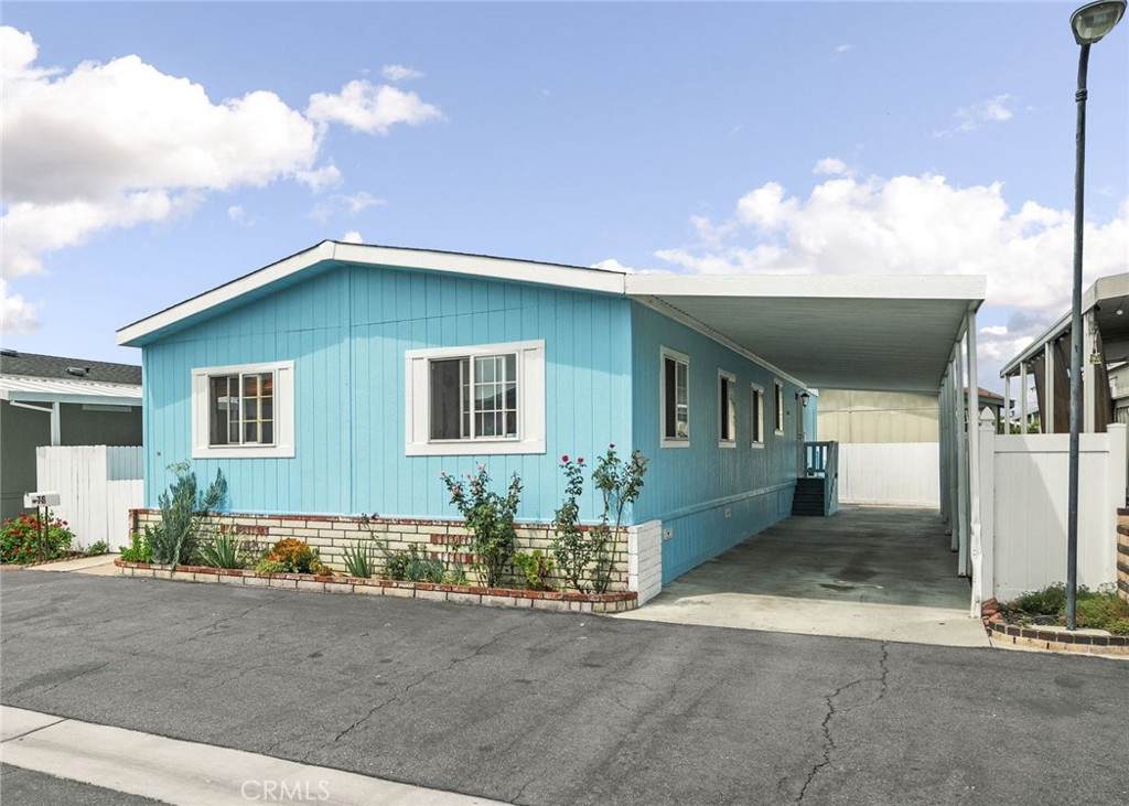 11301 Euclid - Photo 1