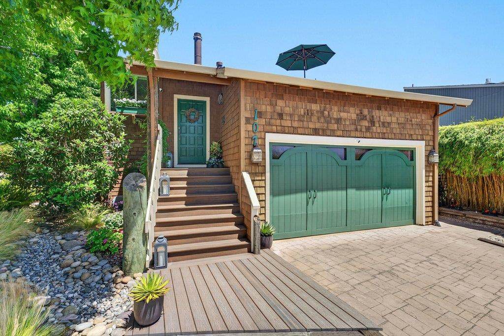 107 Bar Harbor Court - Photo 1