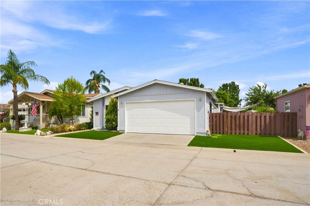 27250 Murrieta - Photo 1