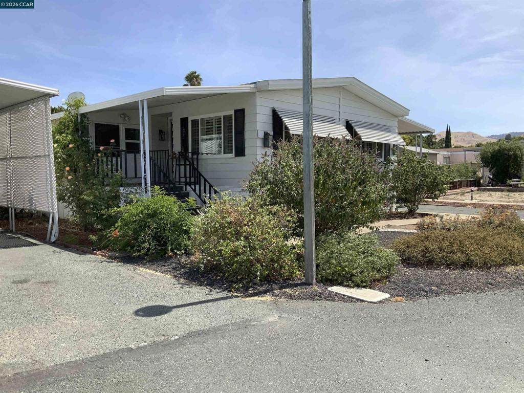 54 Pali Way - Photo 1