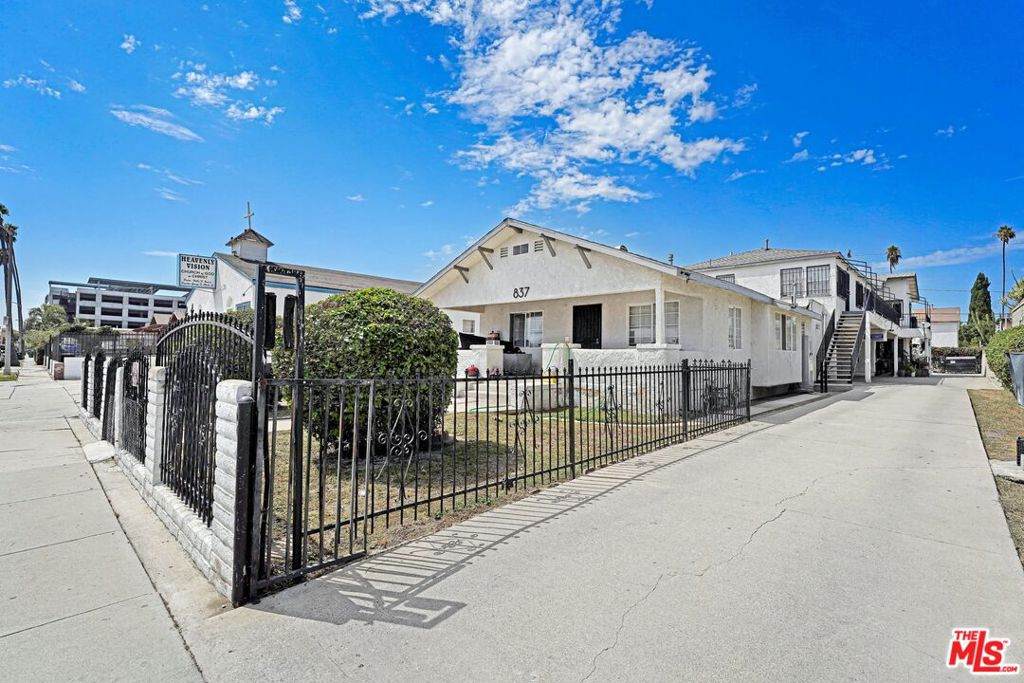 837 85th Street - Photo 1