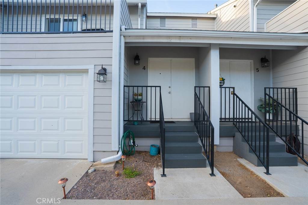 2104 Raymond - Photo 1