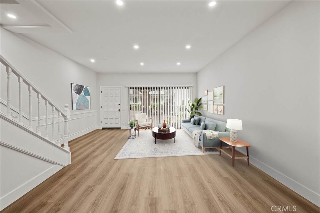 17200 Newhope - Photo 1