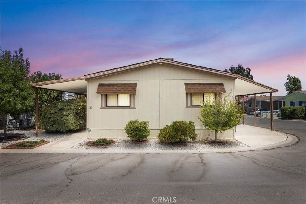 9161 Santa Fe Avenue - Photo 1