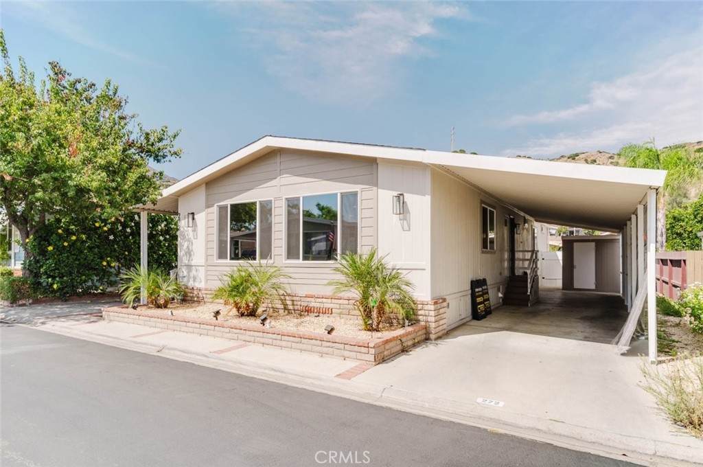 15455 Glenoaks Boulevard - Photo 1