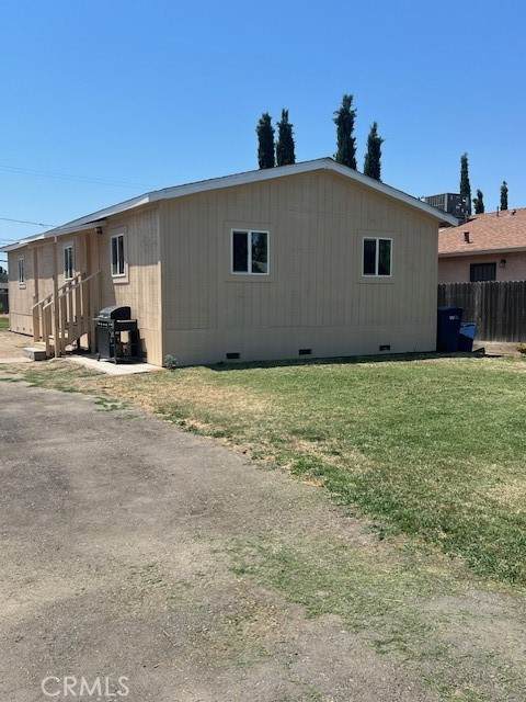 9513 Stanford - Photo 1