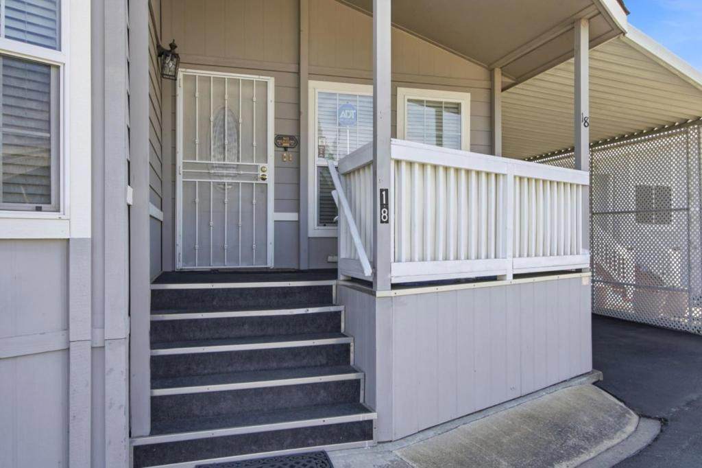 https://bt-photos.global.ssl.fastly.net/socal/orig_boomver_1_522605774-2.jpg