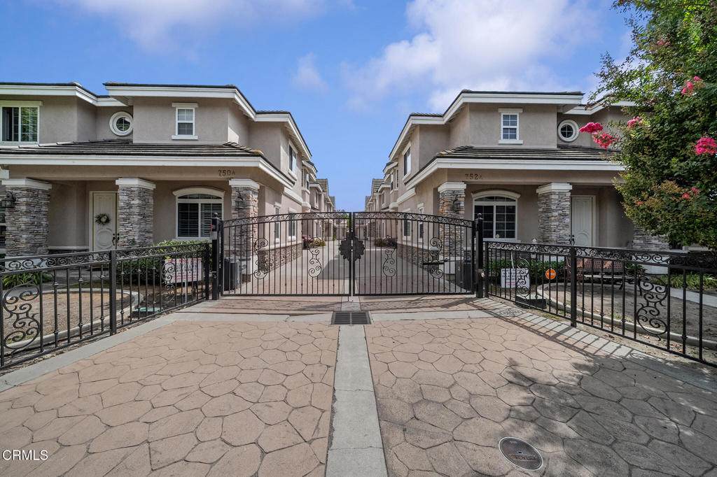 752 Walnut Avenue - Photo 1