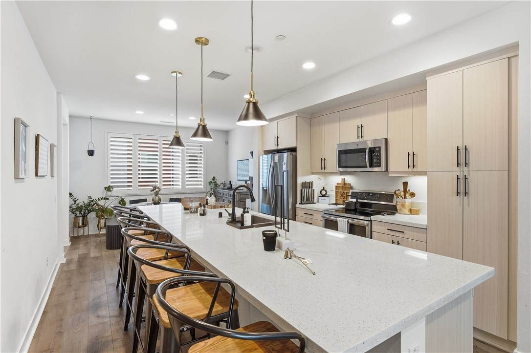 9942 Artesia Boulevard - Photo 1