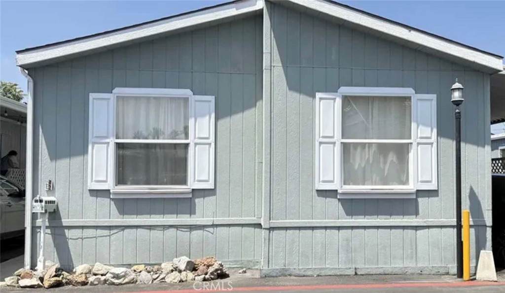 716 Grand - Photo 1