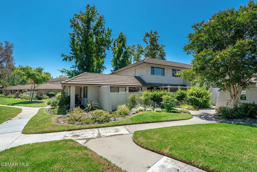 2870 Instone Court - Photo 1