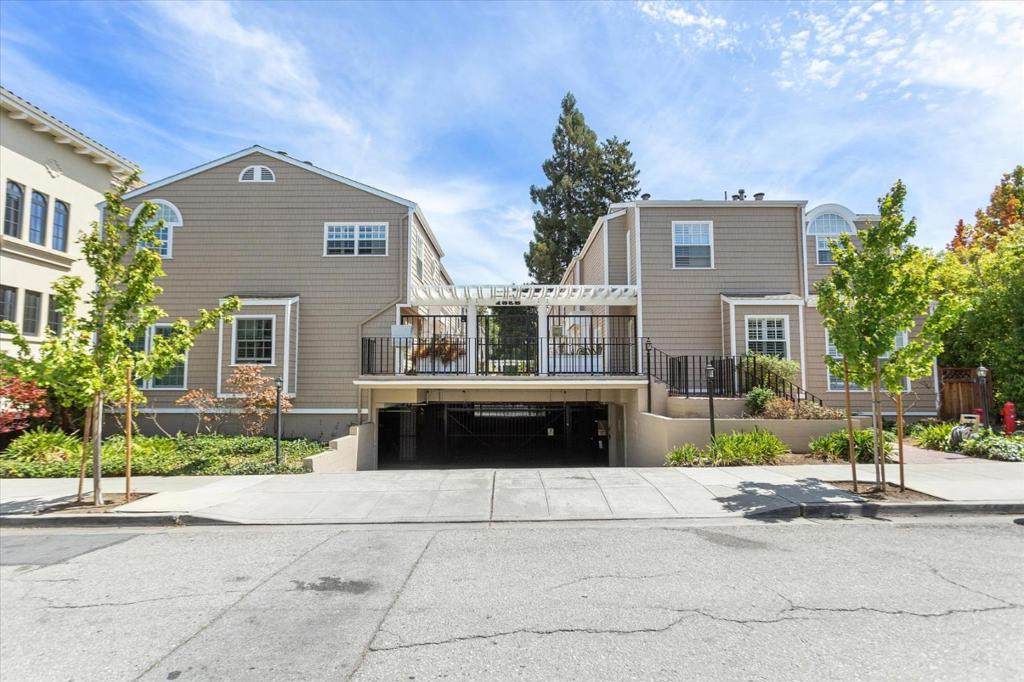 1555 Cherry Street - Photo 1