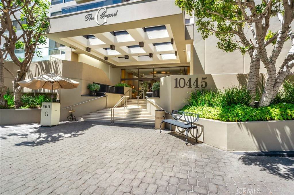 10445 Wilshire - Photo 1