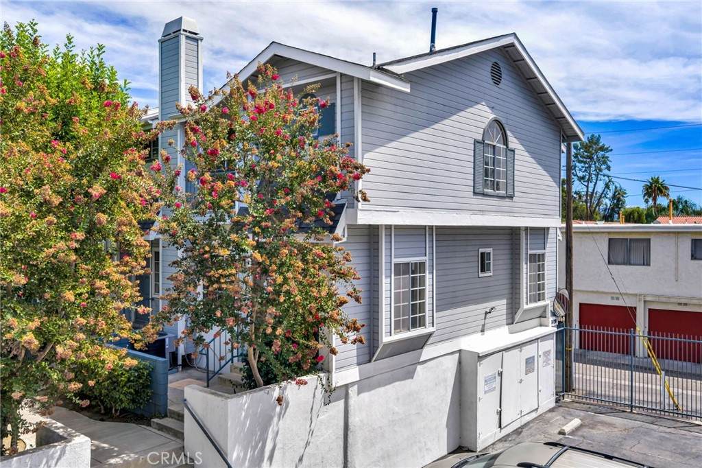 7420 Corbin Ave - Photo 1