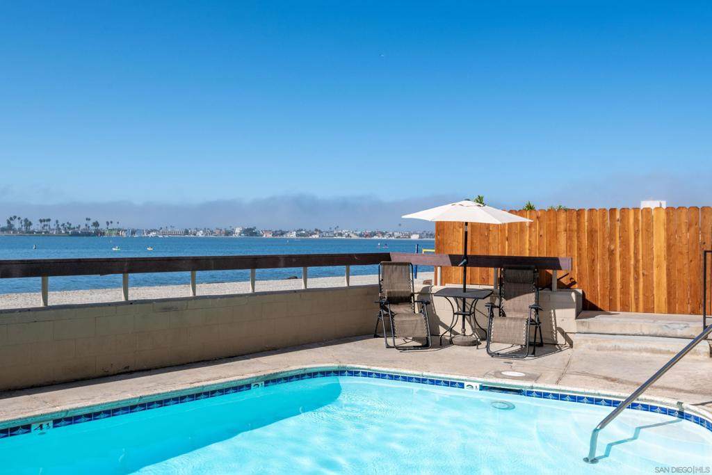 https://bt-photos.global.ssl.fastly.net/socal/orig_boomver_1_538227715-2.jpg