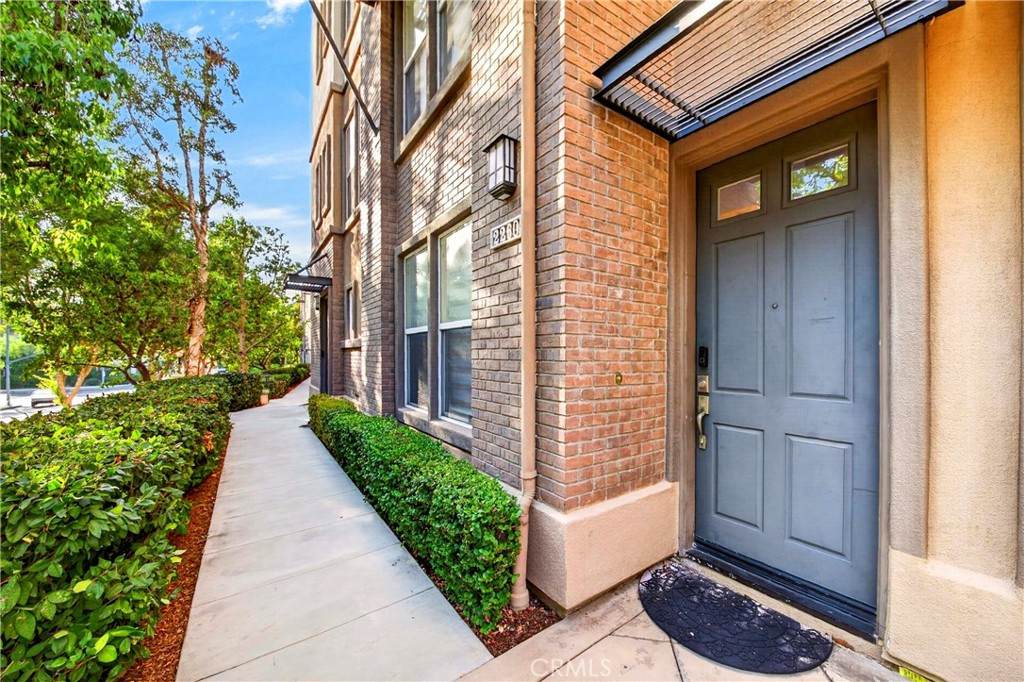 2260 Clark - Photo 1