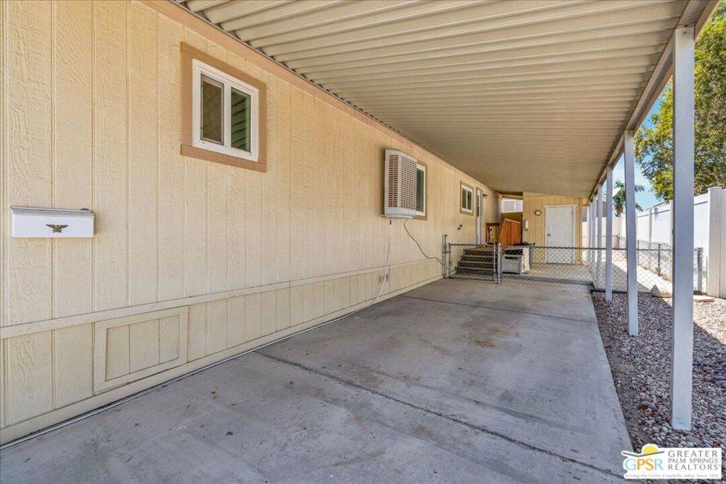 https://bt-photos.global.ssl.fastly.net/socal/orig_boomver_1_549927251-4.jpg