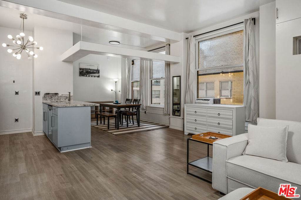 215 7th Street - Photo 1