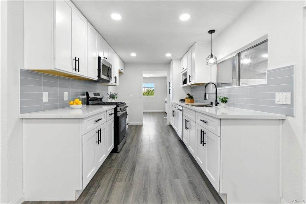 900 Santa Clara - Photo 1
