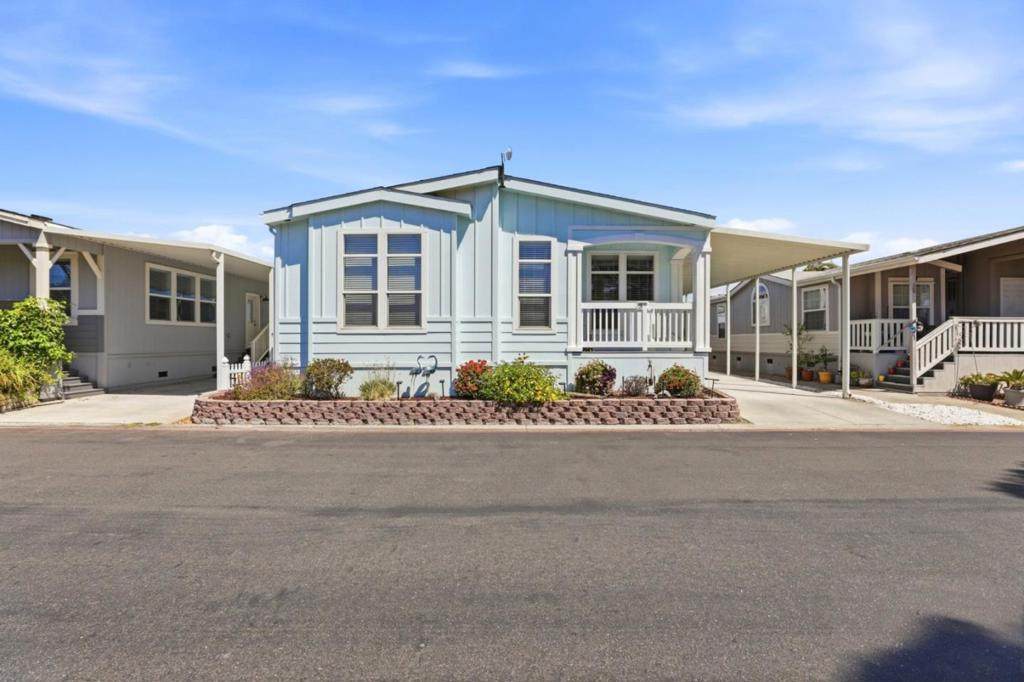 2052 Gold Street - Photo 1