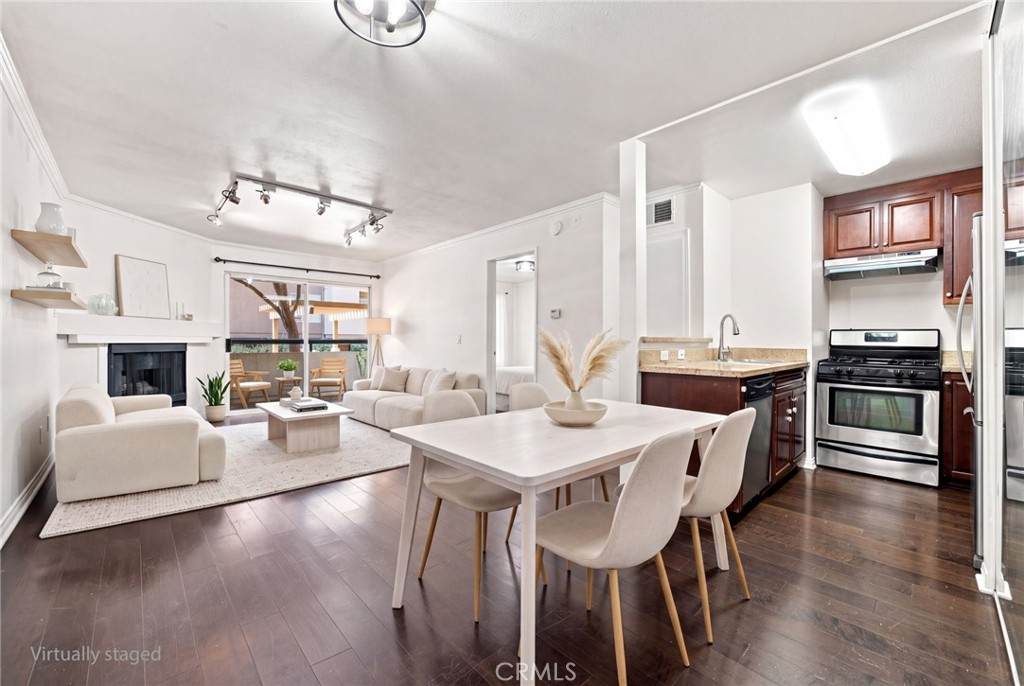 21400 Burbank - Photo 1