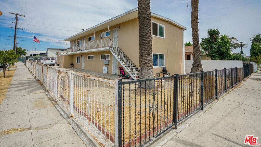 https://bt-photos.global.ssl.fastly.net/socal/orig_boomver_1_550231470-2.jpg
