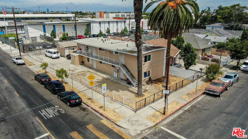 https://bt-photos.global.ssl.fastly.net/socal/orig_boomver_1_550231470-2.jpg