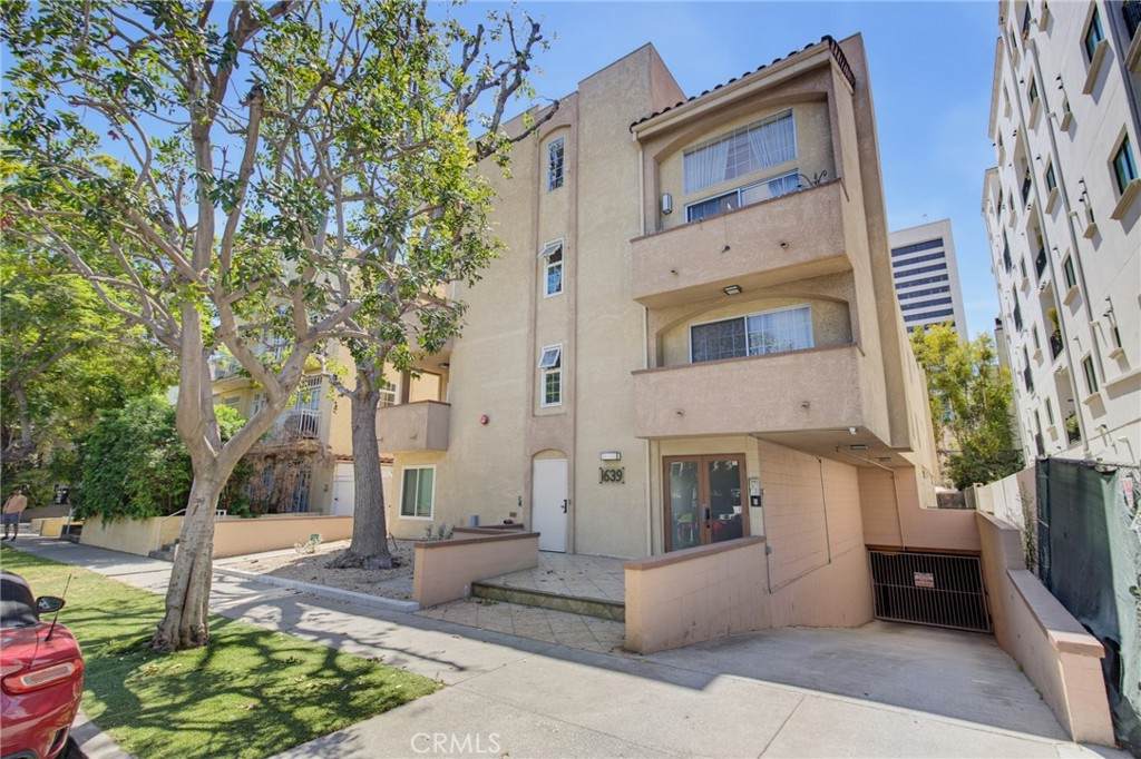 1639 Camden Avenue - Photo 1